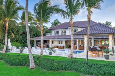 Luxury Villa Photo #4