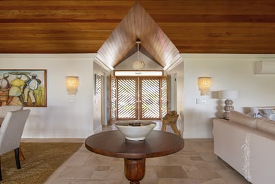 Luxury Villa Photo #13