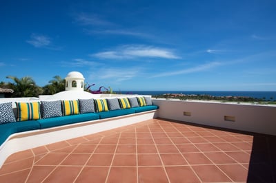 Luxury Villa Photo #17