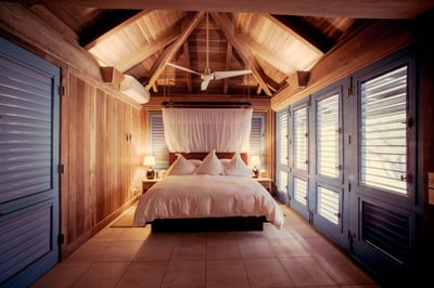 Luxury Villa Photo #6