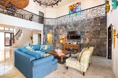 Luxury Villa Photo #14