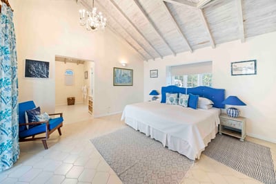 Luxury Villa Photo #29