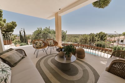 Luxury Villa Photo #4