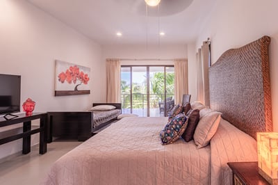 Luxury Villa Photo #44
