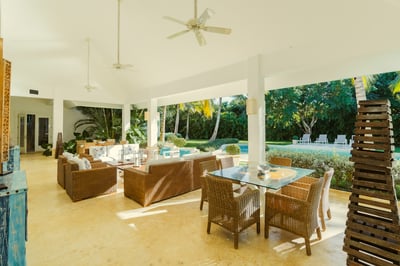 Luxury Villa Photo #14