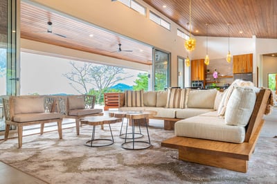 Luxury Villa Photo #35