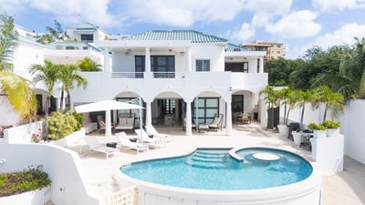 Luxury Villa Photo #36