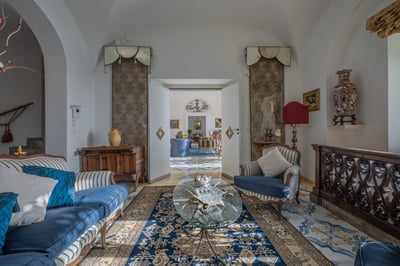 Luxury Villa Photo #22