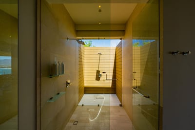 Luxury Villa Photo #37