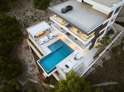 Luxury Villa Photo #9