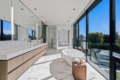 Luxury Villa Photo #32