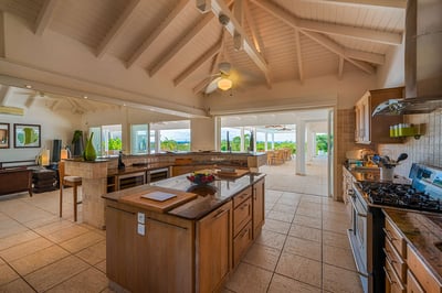 Luxury Villa Photo #17
