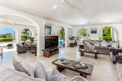 Luxury Villa Photo #15