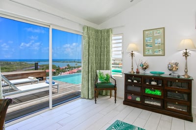 Luxury Villa Photo #25