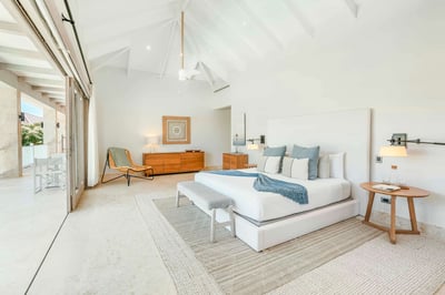 Luxury Villa Photo #28