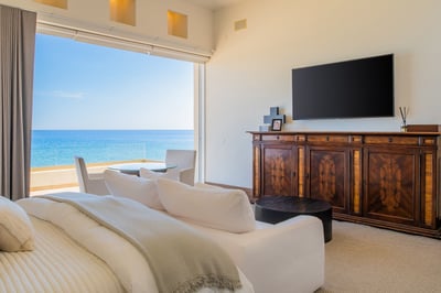 Luxury Villa Photo #28