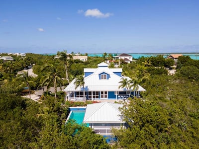 Luxury Villa Photo #8