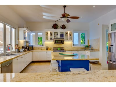 Luxury Villa Photo #22