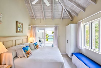 Luxury Villa Photo #18