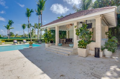 Luxury Villa Photo #8