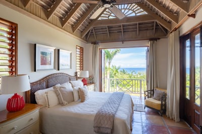 Luxury Villa Photo #9