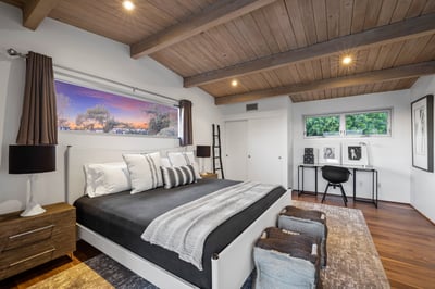 Luxury Villa Photo #26