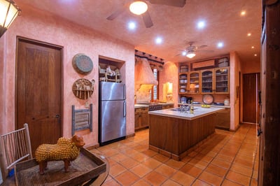 Luxury Villa Photo #8