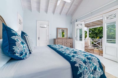 Luxury Villa Photo #8