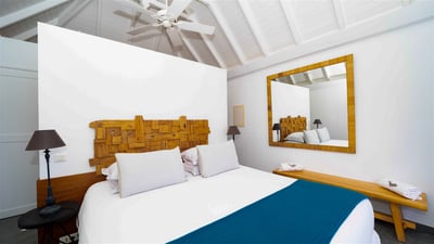 Luxury Villa Photo #25