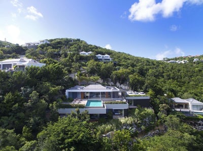 Luxury Villa Photo #4
