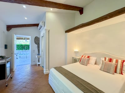 Luxury Villa Photo #39