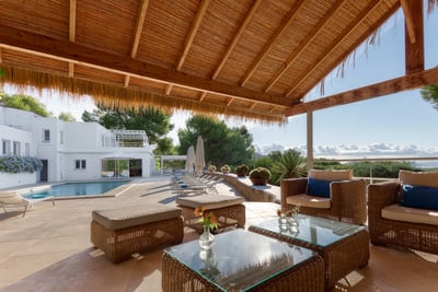 Luxury Villa Photo #18