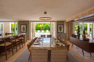 Luxury Villa Photo #25