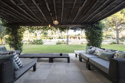 Luxury Villa Photo #12