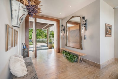 Luxury Villa Photo #49