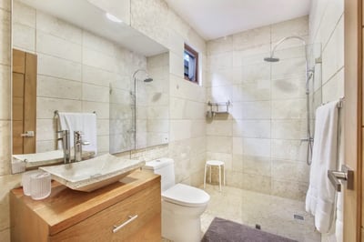 Luxury Villa Photo #37