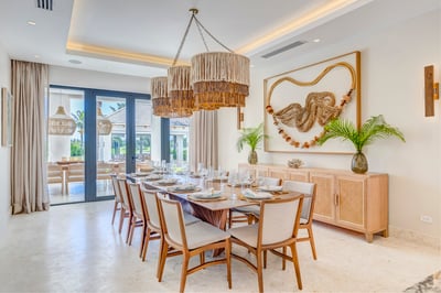 Luxury Villa Photo #17