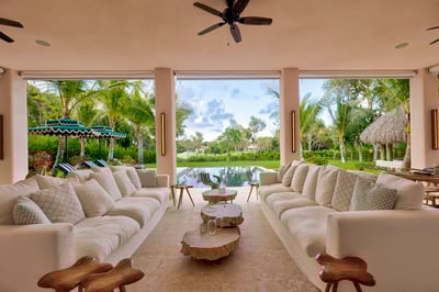 Luxury Villa Photo #18