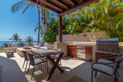 Luxury Villa Photo #9