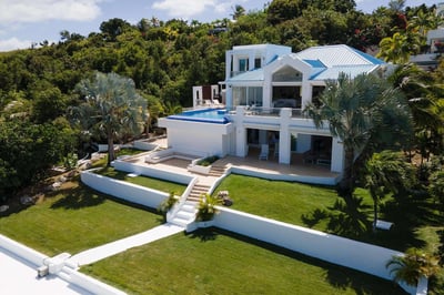 Luxury Villa Photo #6
