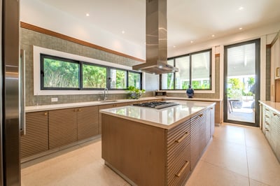 Luxury Villa Photo #17