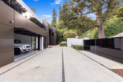 Luxury Villa Photo #10