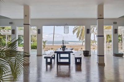 Luxury Villa Photo #28