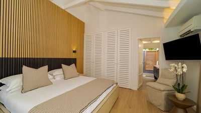 Luxury Villa Photo #37
