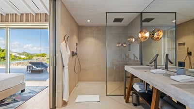 Luxury Villa Photo #39