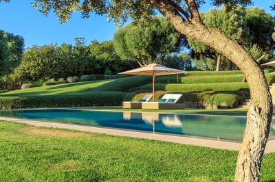 Luxury Villa Photo #3