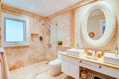 Luxury Villa Photo #47