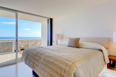 Luxury Villa Photo #45