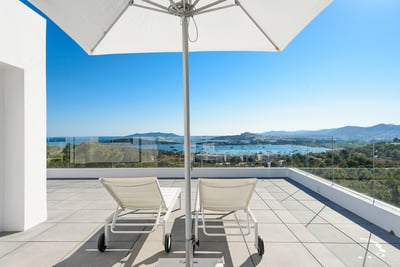 Luxury Villa Photo #10