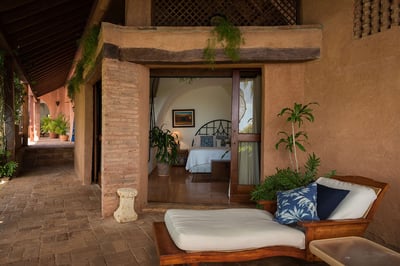 Luxury Villa Photo #16